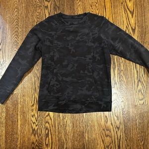 Lululemon Size 12 Camo Crew Neck